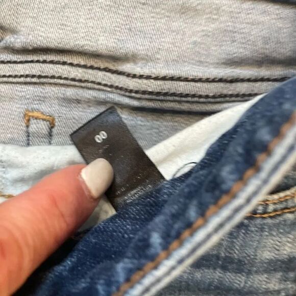 Express 00 stretchy dark wash folded hem shorts w/pockets - Picture 3 of 4